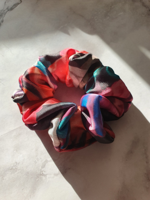 Satynowa gumka scrunchie MIDI